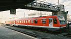 A Deutsche Bahn is képviselteti magát. Itt egy 628.4-es sorozatú kétrészes dízelmotorvonattal...