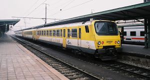Ein TER-Triebzug der Reihe Z 11500 der SNCF zusammengekuppelt mit einem ähnlichen der Reihe 2000 der CFL.