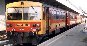 A Bzmot train to Esztergom