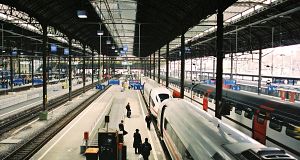 Die Bahnhofshalle von Basel SBB mit ICE Triebzüge