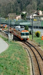 Cappella-Agnuzzo station is located at the western end of the Laghetto 