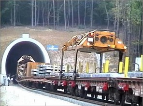 Bilder der Gleisverlegung:
Vom Viadukt bis zum Tunnel 4