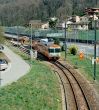 Cappella-Agnuzzo station is located at the western end of the Laghetto 