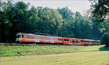 Class Be 4/12 electric trainset at the Laghetto Muzzano. The low-floor trailer was built by Stadler in 2002