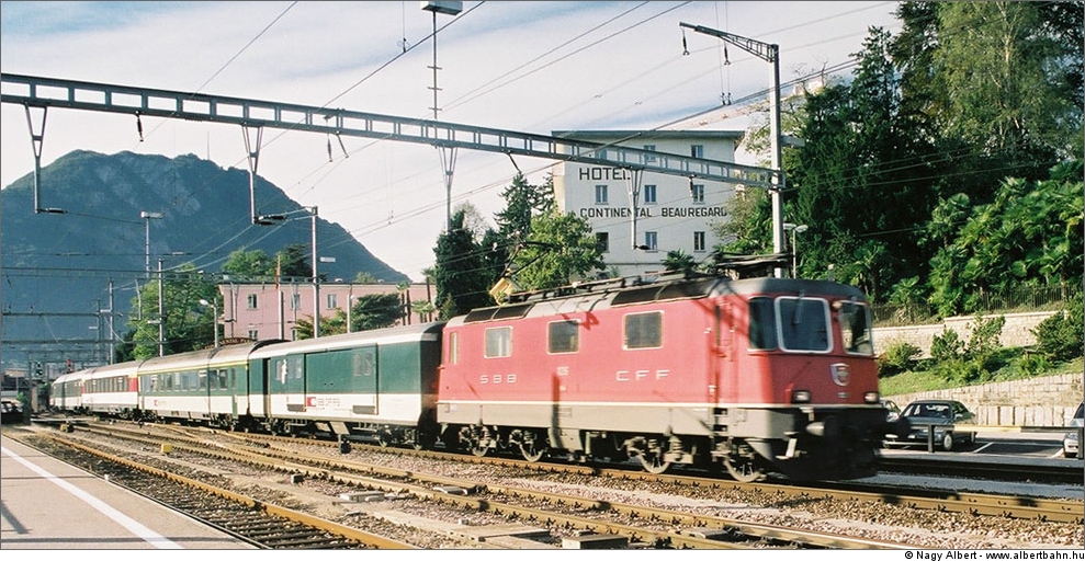 Grandvaux August 1984 Elektro-Schnellzuglokomotive Re 4/4 II 278 