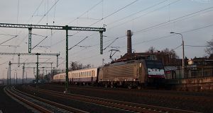A vonat végén az LTE ES 64 F4 - 158-as (189 158) villamos mozdonya dolgozott.