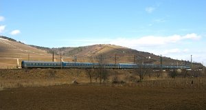A vonat megérkezik Tokaj állomására - Egy egész IC-garnitúrát visz magával