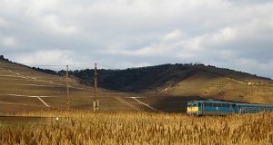 Electric locomotive V43 1028 is hauling the regional train 5115 to Miskolc-Tiszai, near Tokaj