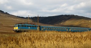 Electric locomotive V43 1028 is hauling the regional train 5115 to Miskolc-Tiszai