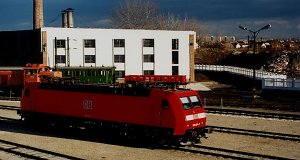 A DB 185 001-es számú kétáramnemű tehervonati villamos mozdonya