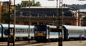 V63 029 with 2 IC-cars