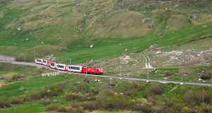 The second part of the Glacier Express proceeds at 1486 m AMSL towards Hospental.