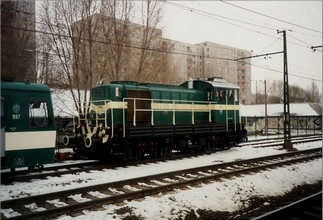 Die Diesellokomotive DL XVI 735 mit einem frisch erneuerten MXA