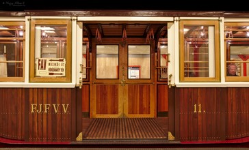 The original simple sliding doors were replaced with double doors during the 30s.