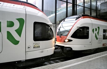 Die Regio S-Bahn Basel verkehrt in drei Ländern. Die Reihe  RABe 521 ist die deutschlandtaugliche Variante der Triebzugfamilie FLIRT.